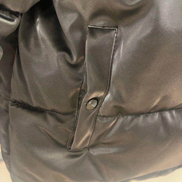 Forever 21 Grey metallic hooded waist length bubble jacket - Picture 3 of 4